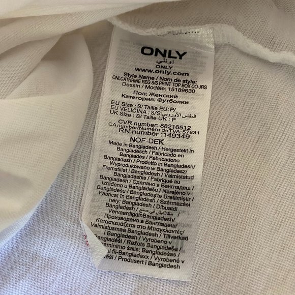 White t-shirt with cute kitty graphic - Picture 11 of 14